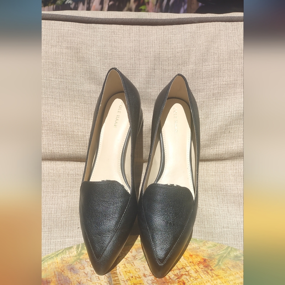 Cole Haan Black Pointed Leather Flat-Heel Loafers Slip On Size 8.5B - Picture 2 of 10